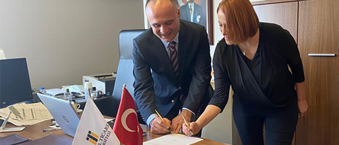 vapp-works-Cofounder-Burcu-Erenkuş-istanbul-ticaret-universitesi-Dekanı-Celalettin-Aktaş